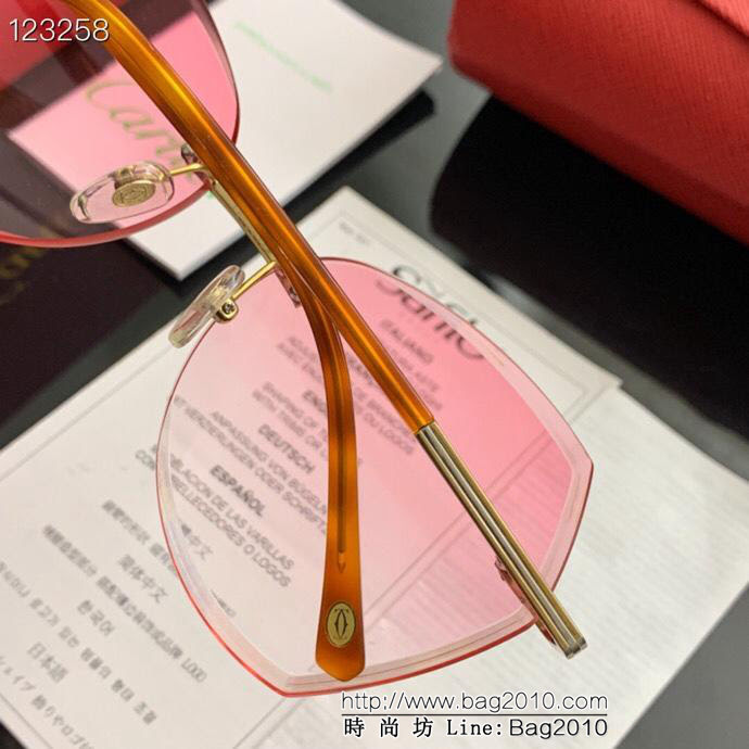 CARTIER卡地亞 女款太陽鏡 漸變色鏡片面 真空彩色電鍍無框架  lly1353
